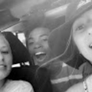 Meet your Posher, Devin